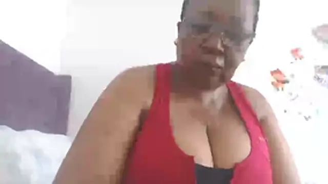 Snapshot of KinkyRicoSaisyours chatting on 12-02-25, 06:41 KinkyRicoSaisyours online show from 12-02-25, 06:41