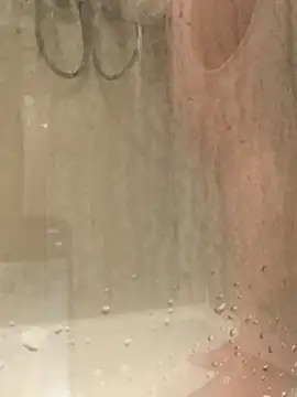 Snapshot of angelus112 chatting on 11-23-25, 05:24 angelus112 online show from 11-23-25, 05:24