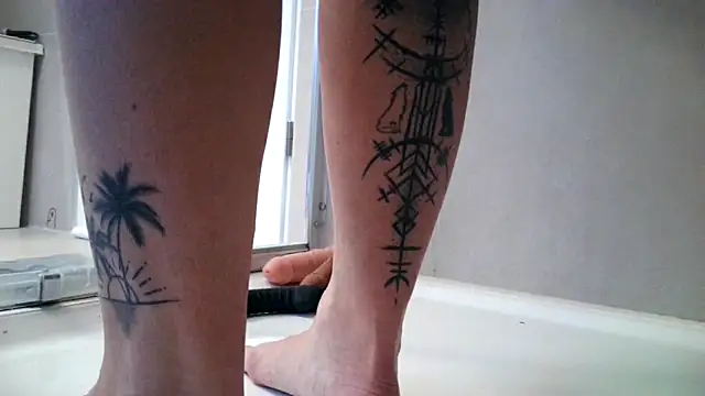 Snapshot of angelus112 chatting on 01-06-26, 08:07 angelus112 online show from 01-06-26, 08:07