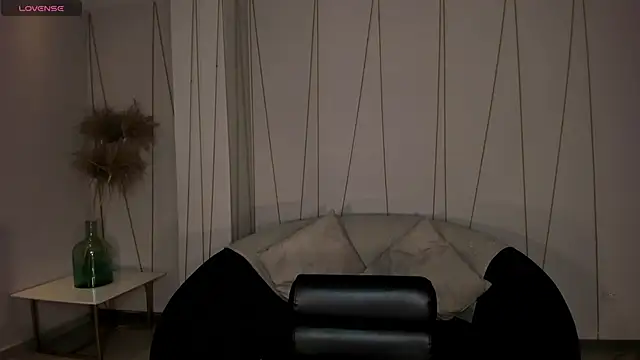 EveBensonX online show from 05-22-26, 07:41