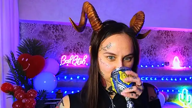 Cool Freak  online show from 02-21-25, 11:11