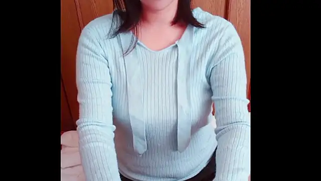 Snapshot of Anne-japanese- chatting on 02-20-26, 01:02 Anne-japanese- online show from 02-20-26, 01:02