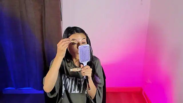 Snapshot of NanaRott chatting on 11-10-25, 02:43 NanaRott online show from 11-10-25, 02:43