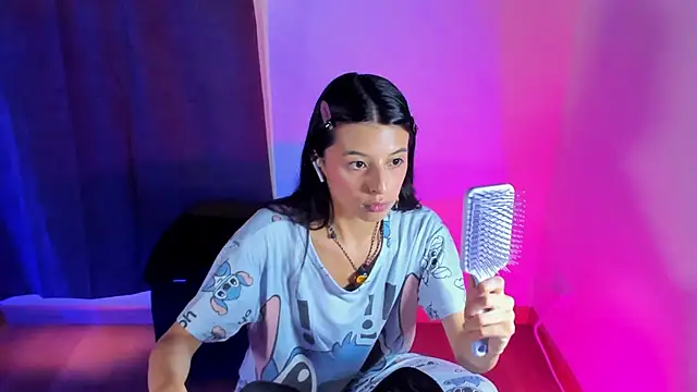 Snapshot of NanaRott chatting on 11-22-25, 09:25 NanaRott online show from 11-22-25, 09:25