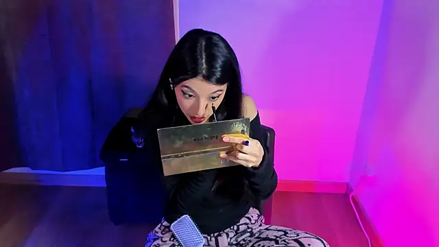 Snapshot of NanaRott chatting on 11-24-25, 01:27 NanaRott online show from 11-24-25, 01:27