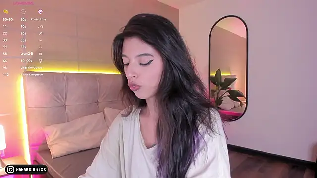 Snapshot of NanaRott chatting on 02-06-26, 08:45 NanaRott online show from 02-06-26, 08:45