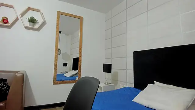 Snapshot of NanaRott chatting on 02-18-26, 07:21 NanaRott online show from 02-18-26, 07:21