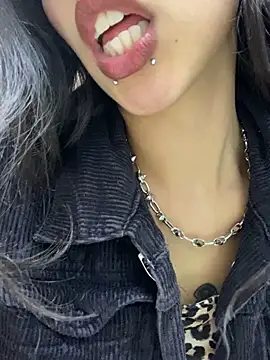 Snapshot of NanaRott chatting on 03-01-26, 01:51 NanaRott online show from 03-01-26, 01:51