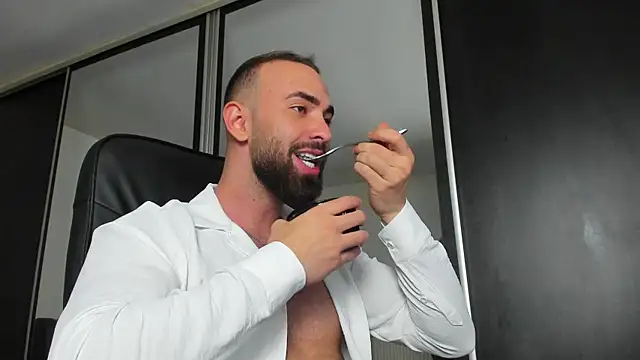 MichaelMasterss online show from 03-20-25, 09:35