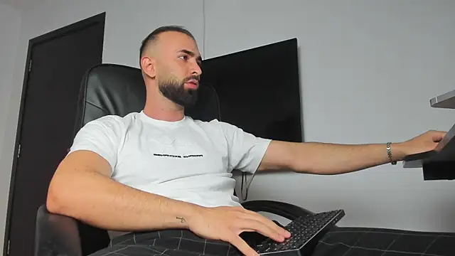 MichaelMasterss online show from 09-30-25, 08:14