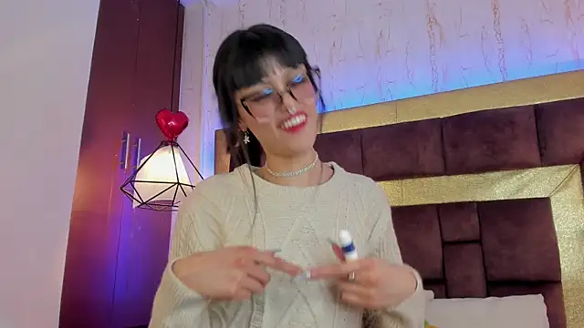 Snapshot of _Jessy_Moon_ chatting on 12-31-24, 07:40 Jessy Moon online show from 12-31-24, 07:40