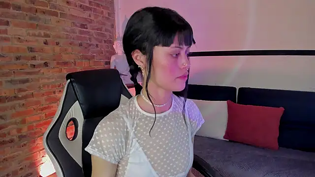 Snapshot of _Jessy_Moon_ chatting on 02-06-25, 07:07 Jessy Moon online show from 02-06-25, 07:07