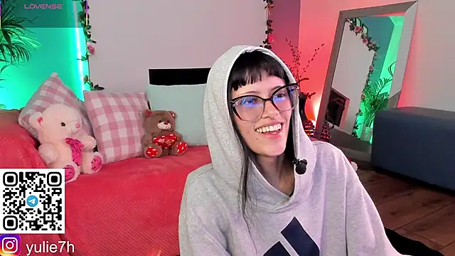  Jessy Moon  online show from 02-15-26, 07:54