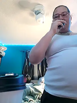 SexyNikki6969 online show from 04-24-26, 09:45