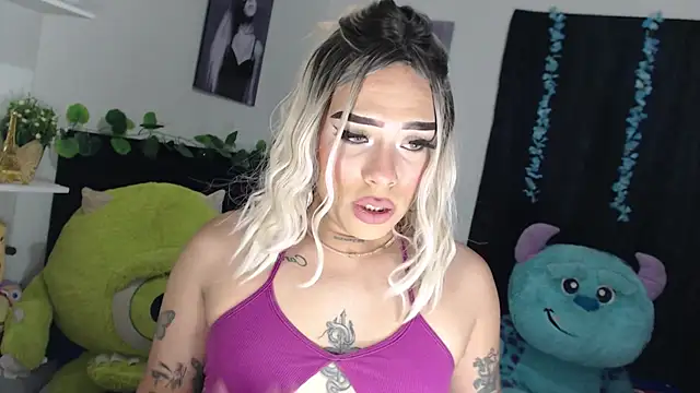 Snapshot of valentina_margareth_ts chatting on 01-20-25, 04:43 valentina margareth ts online show from 01-20-25, 04:43