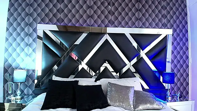 victoriaa lee  online show from 02-25-25, 09:46