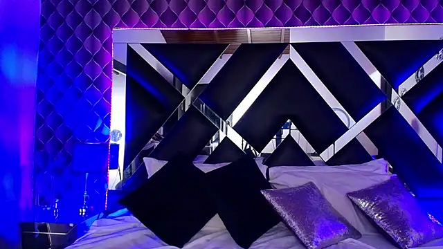 victoriaa lee  online show from 10-03-25, 07:33