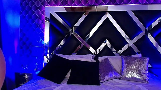 victoriaa lee  online show from 10-11-25, 08:40