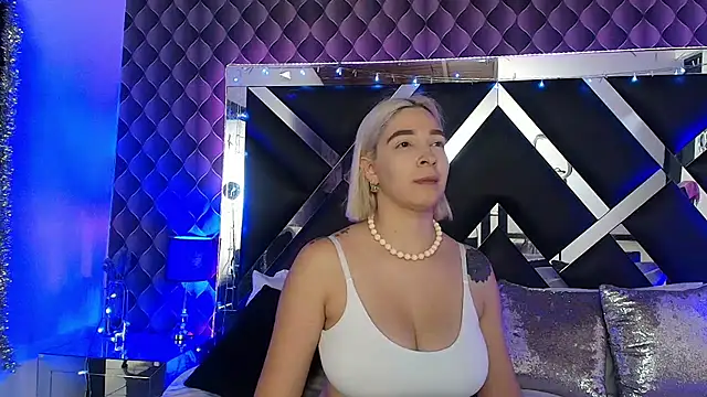 victoriaa lee  online show from 07-14-26, 07:08