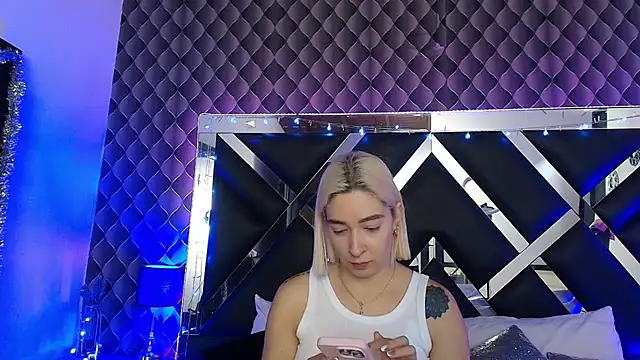 victoriaa lee  online show from 07-27-26, 07:21
