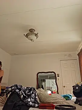 Snapshot of mossy_kiss chatting on 01-12-25, 04:50 mossy kiss online show from 01-12-25, 04:50