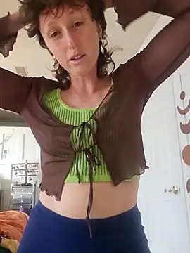 Snapshot of mossy_kiss chatting on 01-31-25, 03:55 mossy kiss online show from 01-31-25, 03:55