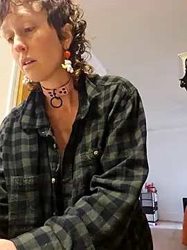 Snapshot of mossy_kiss chatting on 02-02-25, 03:28 mossy kiss online show from 02-02-25, 03:28