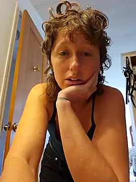 Snapshot of mossy_kiss chatting on 02-09-25, 05:33 mossy kiss online show from 02-09-25, 05:33