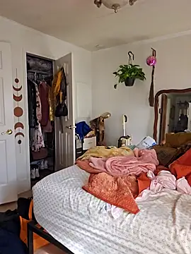 Snapshot of mossy_kiss chatting on 11-05-25, 06:41 mossy kiss online show from 11-05-25, 06:41