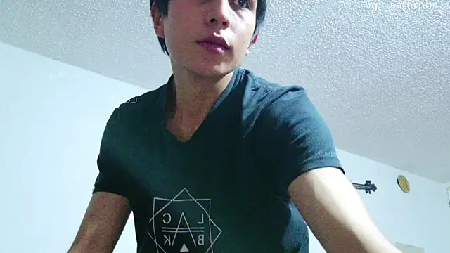 Snapshot of seraph1n chatting on 11-08-25, 08:47 seraph1n online show from 11-08-25, 08:47