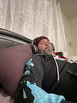 Cristian-Brayan online show from 11-19-25, 11:10