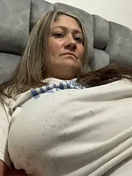 Snapshot of gabiTetas chatting on 12-02-24, 11:23 gabiTetas online show from 12-02-24, 11:23