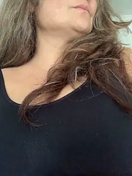 Snapshot of gabiTetas chatting on 03-19-25, 08:00 gabiTetas online show from 03-19-25, 08:00