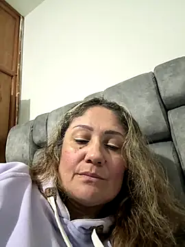 Snapshot of gabiTetas chatting on 09-18-25, 09:39 gabiTetas online show from 09-18-25, 09:39