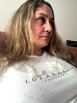 Snapshot of gabiTetas chatting on 09-19-25, 09:15 gabiTetas online show from 09-19-25, 09:15