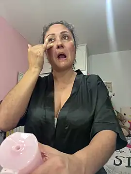 Snapshot of gabiTetas chatting on 09-26-25, 08:02 gabiTetas online show from 09-26-25, 08:02