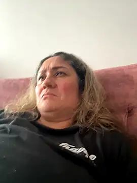 Snapshot of gabiTetas chatting on 10-19-25, 08:42 gabiTetas online show from 10-19-25, 08:42