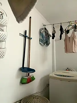 Snapshot of gabiTetas chatting on 12-03-25, 07:34 gabiTetas online show from 12-03-25, 07:34