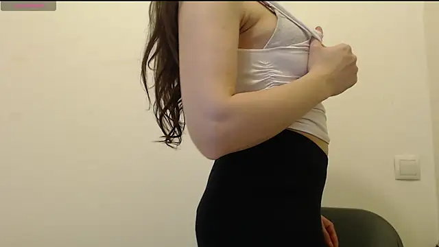 Snapshot of _Hot_Lady_ chatting on 01-17-26, 04:43 Hot Lady online show from 01-17-26, 04:43