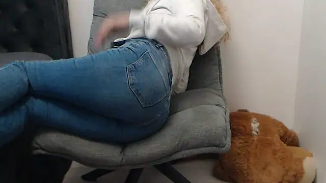 mesexylady34 online show from 07-12-26, 04:09