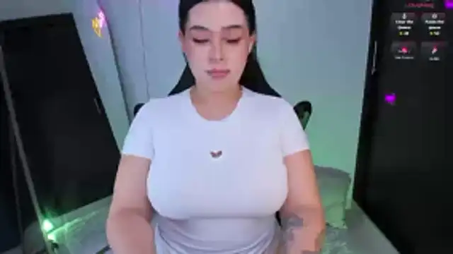 Snapshot of daniela_hornny chatting on 10-28-25, 05:11 daniela hornny online show from 10-28-25, 05:11