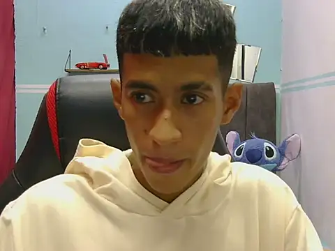 Angelstripboy online show from 05-19-26, 06:36