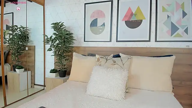 Snapshot of susan_cute198 chatting on 02-07-26, 11:47 susan cute198 online show from 02-07-26, 11:47