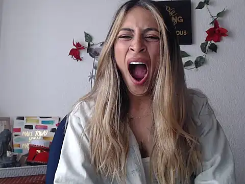 Liamiler01  online show from 03-20-25, 12:11