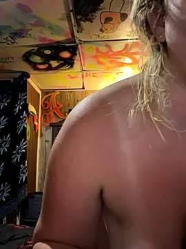 Snapshot of TrashleyRosebud chatting on 11-03-25, 02:51 TrashleyRosebud online show from 11-03-25, 02:51