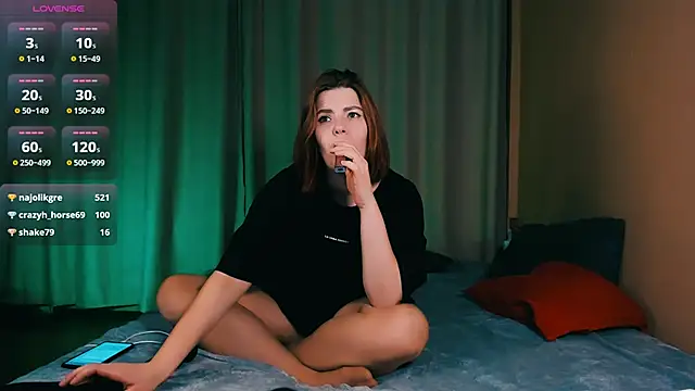 Snapshot of Erika_Fix chatting on 01-05-25, 09:25 Erika Fix online show from 01-05-25, 09:25