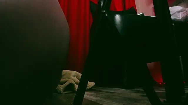 Snapshot of Frau__Lilith chatting on 02-15-25, 08:01 Frau Lilith online show from 02-15-25, 08:01