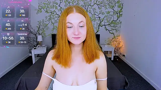 Snapshot of JeannieFox_ chatting on 12-06-24, 11:44 JeannieFox online show from 12-06-24, 11:44
