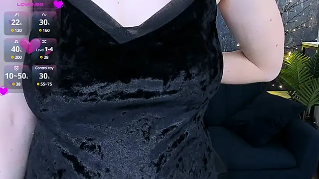 Snapshot of JeannieFox_ chatting on 03-07-25, 02:12 JeannieFox online show from 03-07-25, 02:12