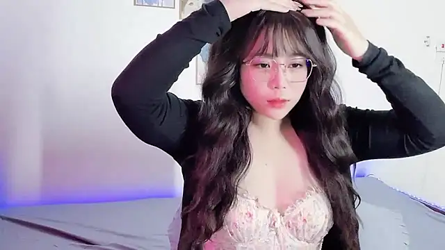 Snapshot of __Lyly__ chatting on 01-17-26, 01:54 Lyly online show from 01-17-26, 01:54